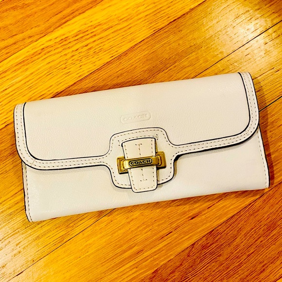 Coach Handbags - NWT White Leather Coach Envelope Wallet